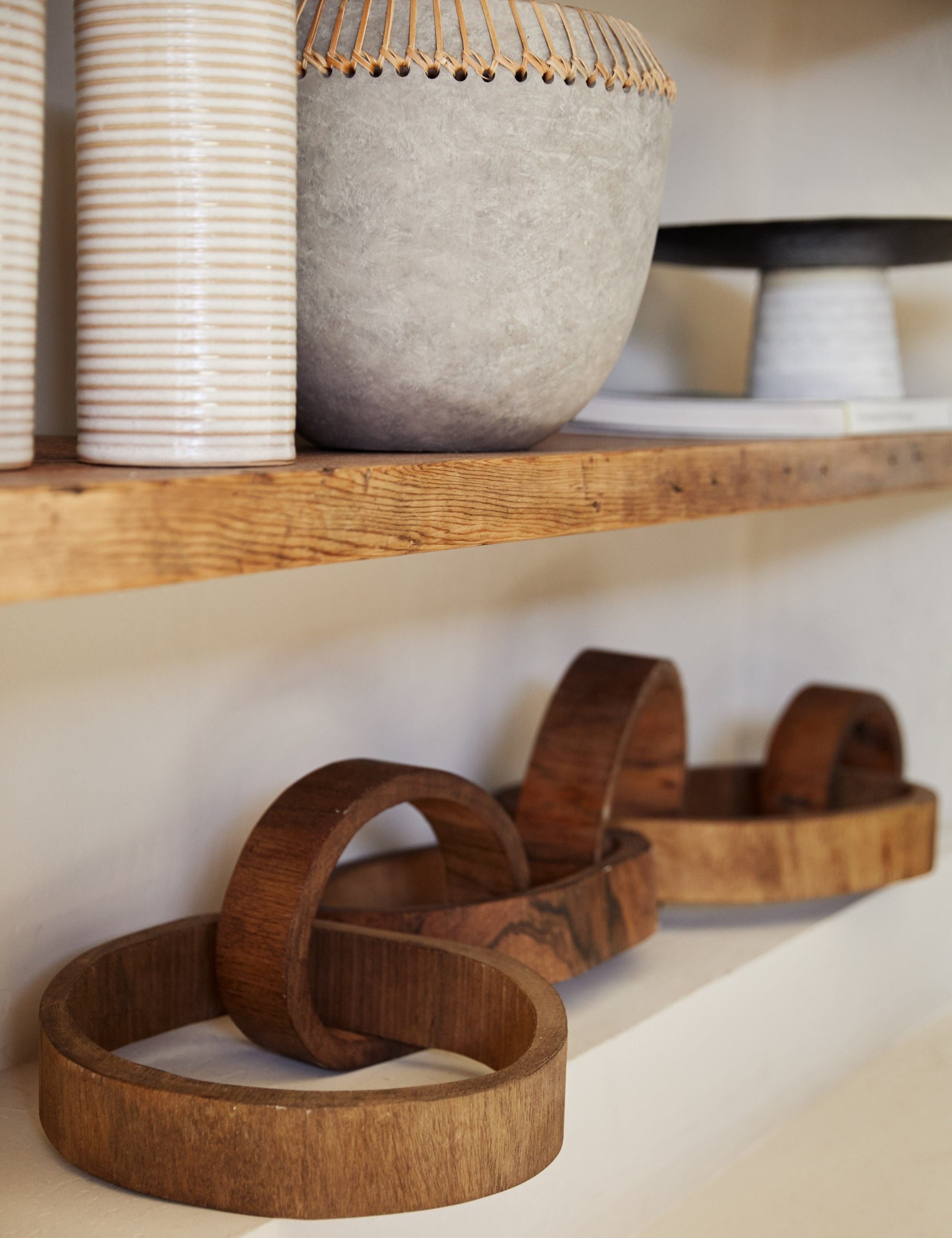 Wooden Links Centerpiece by Regina Andrew
