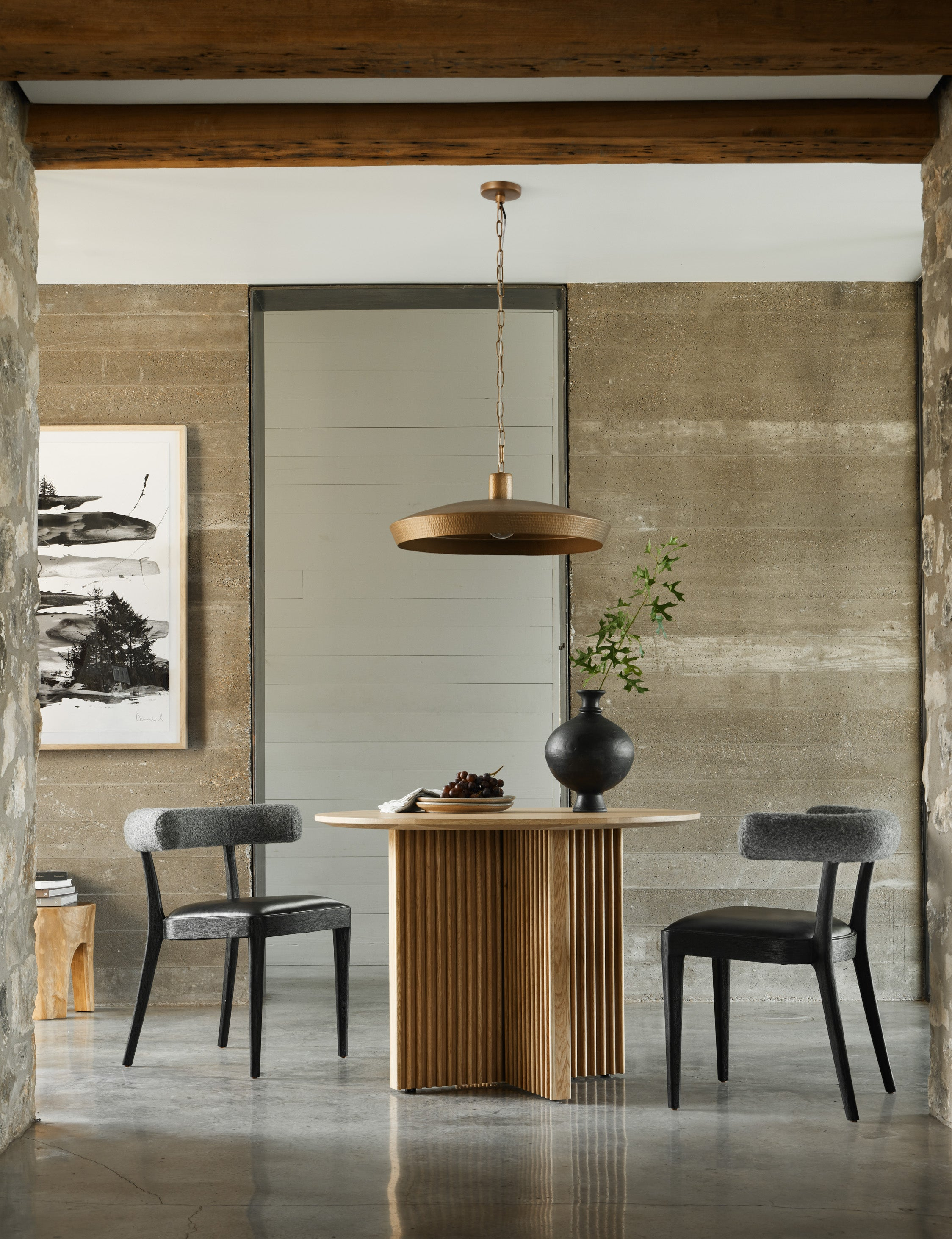 Sekani Round Dining Table - Oak