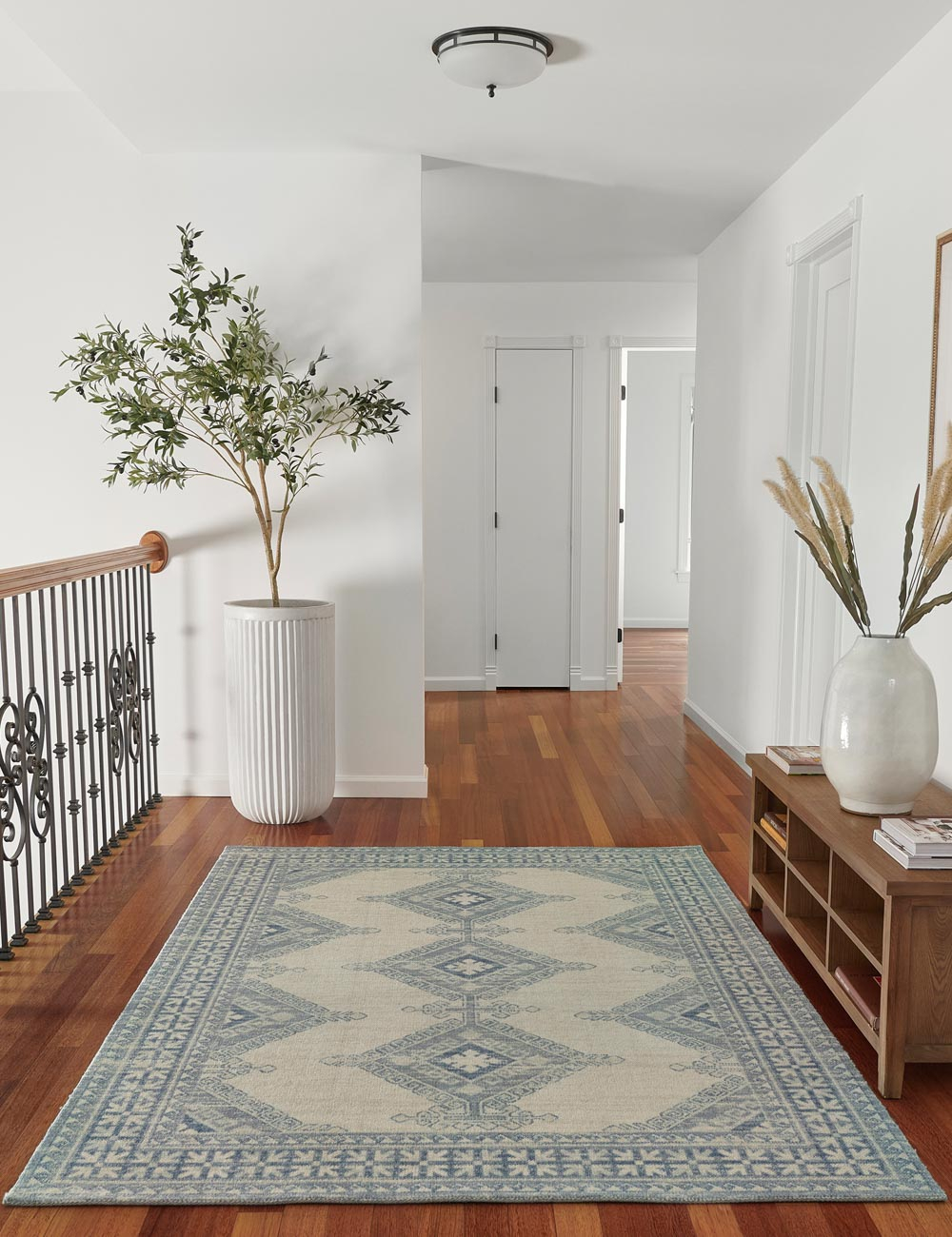 Omarian Rug - Blue / 2'3" x 7'6"