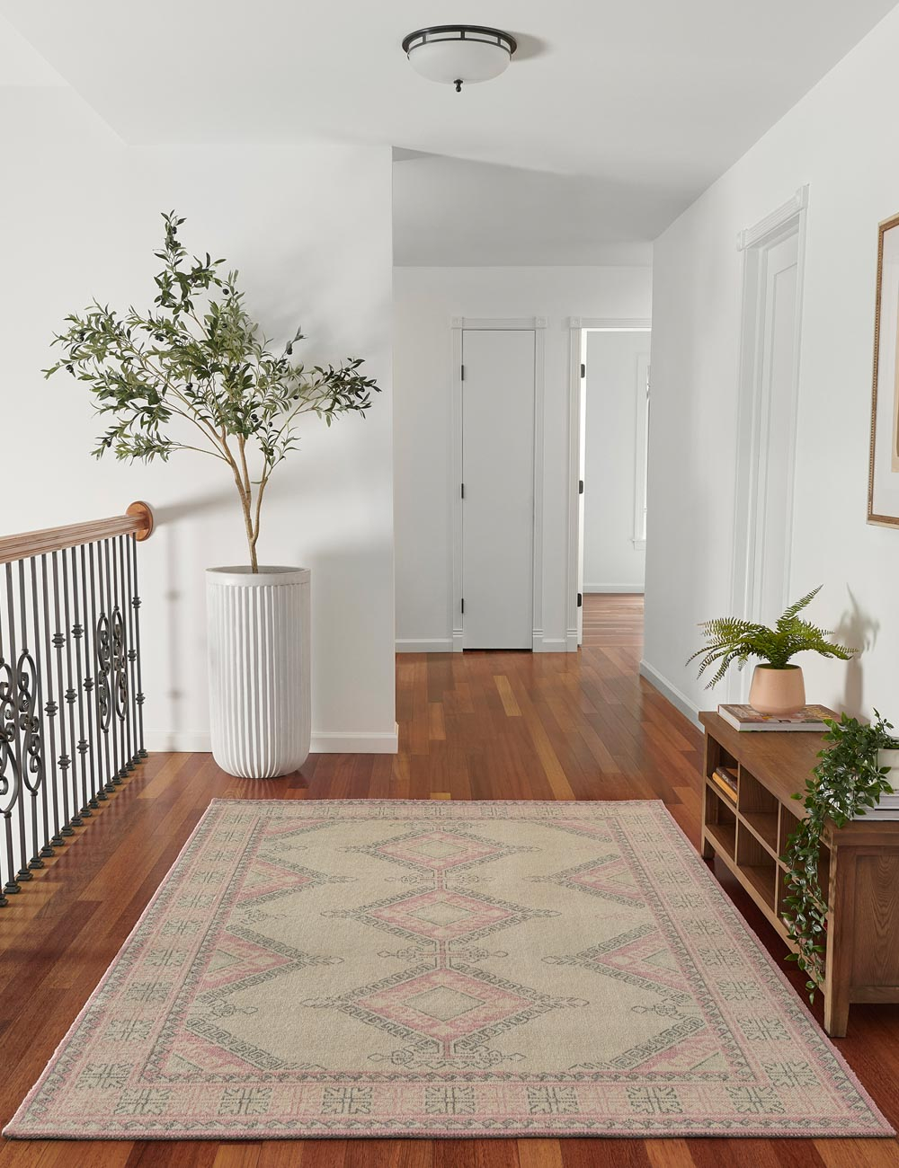 Omarian Rug - Pink / 2'3" x 7'6"