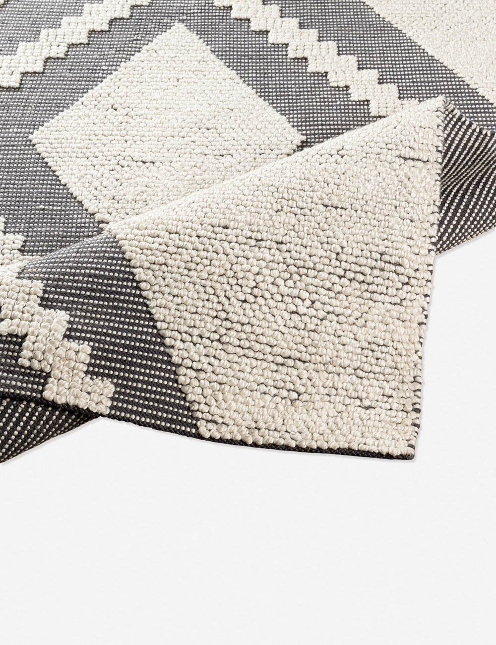 Jimena Indoor / Outdoor Rug - 2'6" x 8'