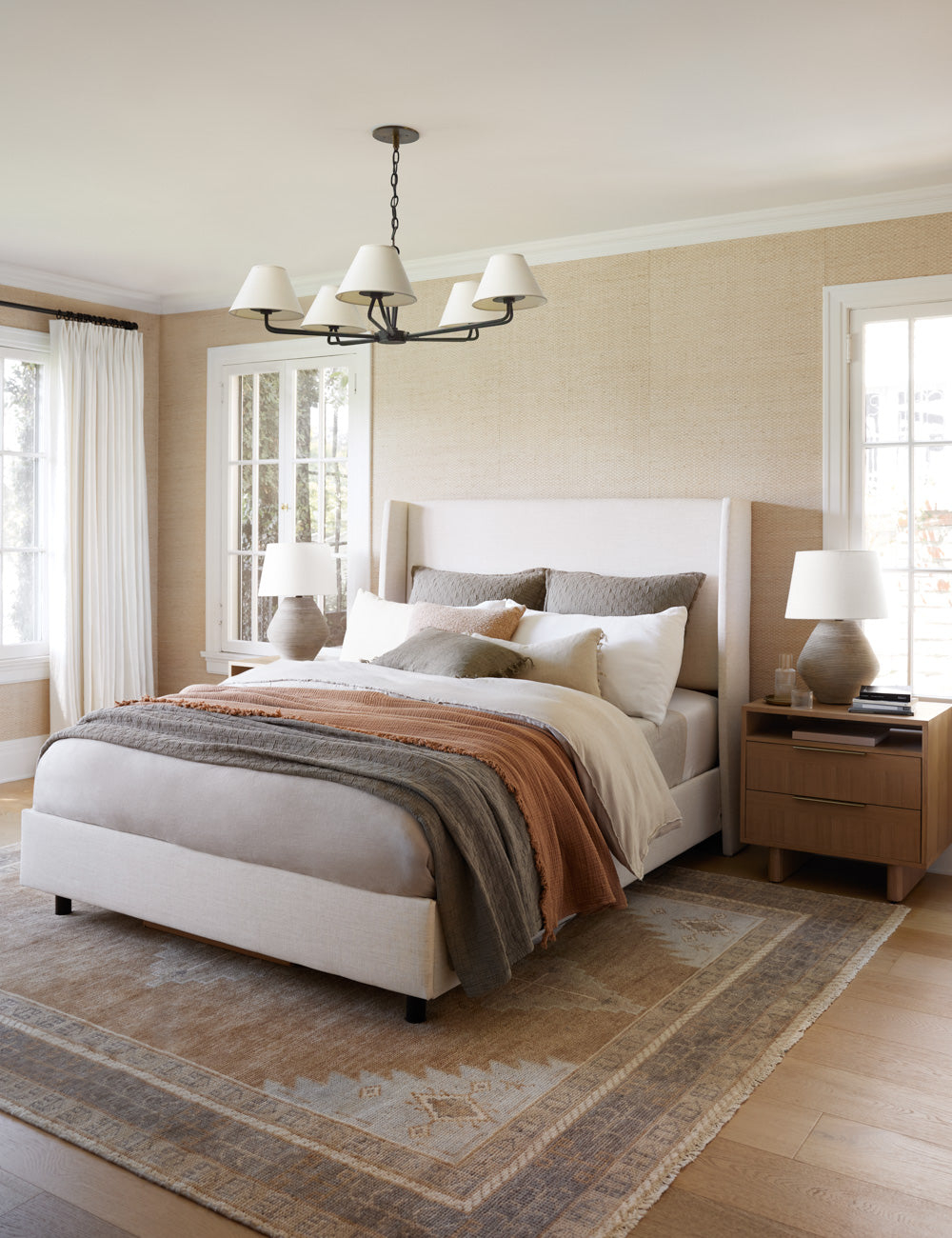Hayden Chandelier - Black / 5 Light