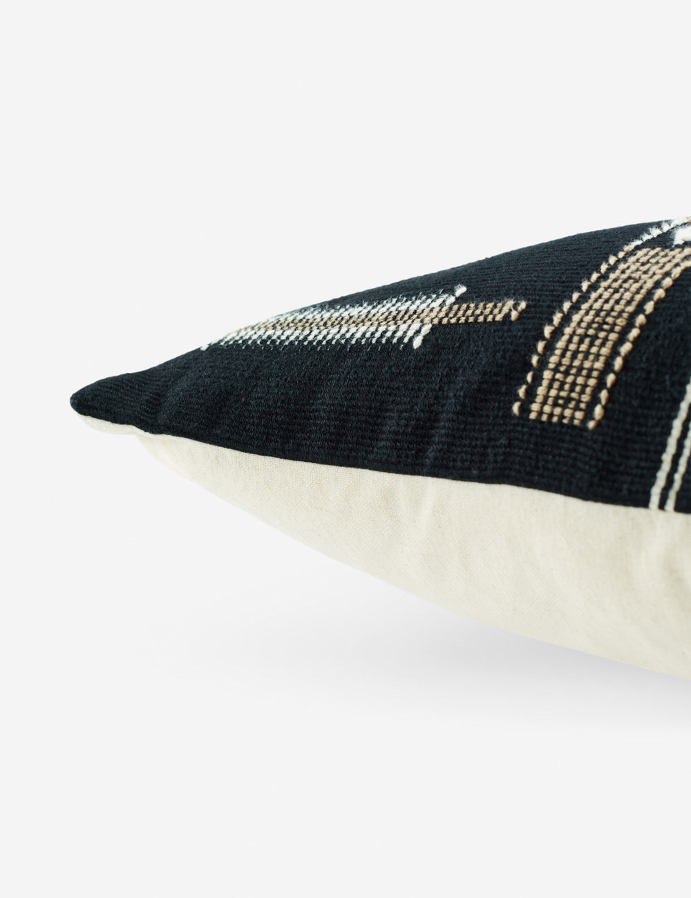 Arenla Pillow - Black / Polyester