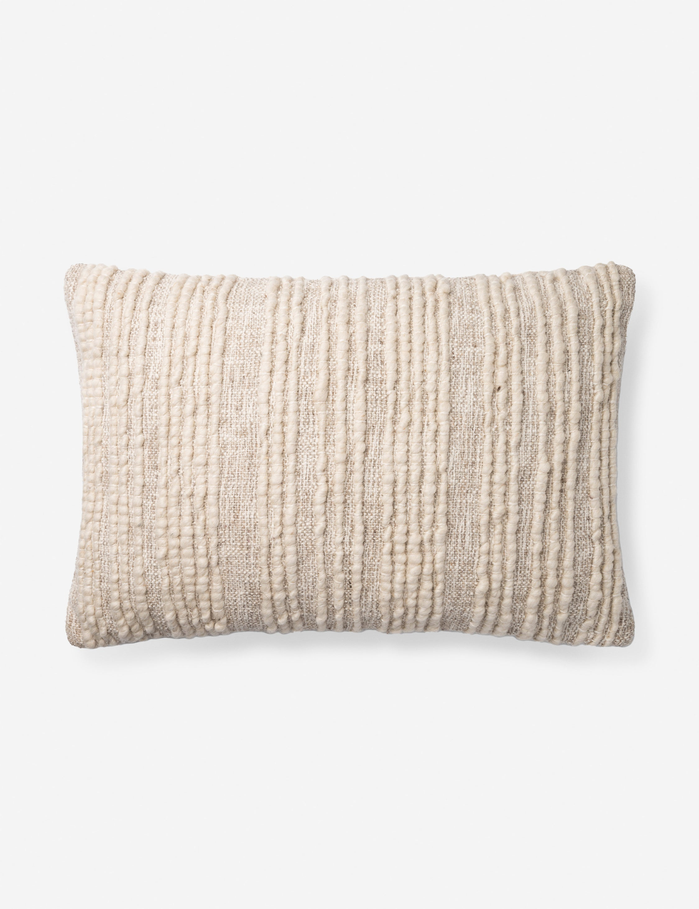Sayer Pillow - 22" x 22" / Polyester