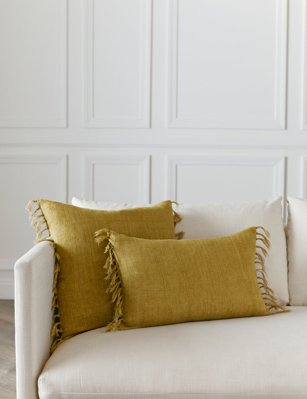Roy Linen Pillow - Citron / 20" x 20" / Down