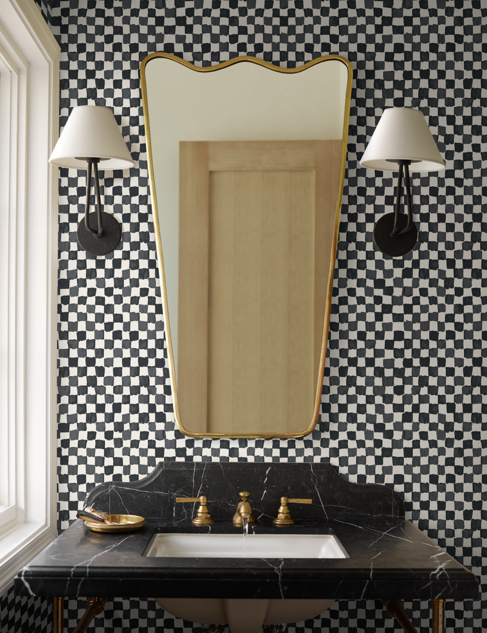 Hayden Sconce - Black / 1 Light
