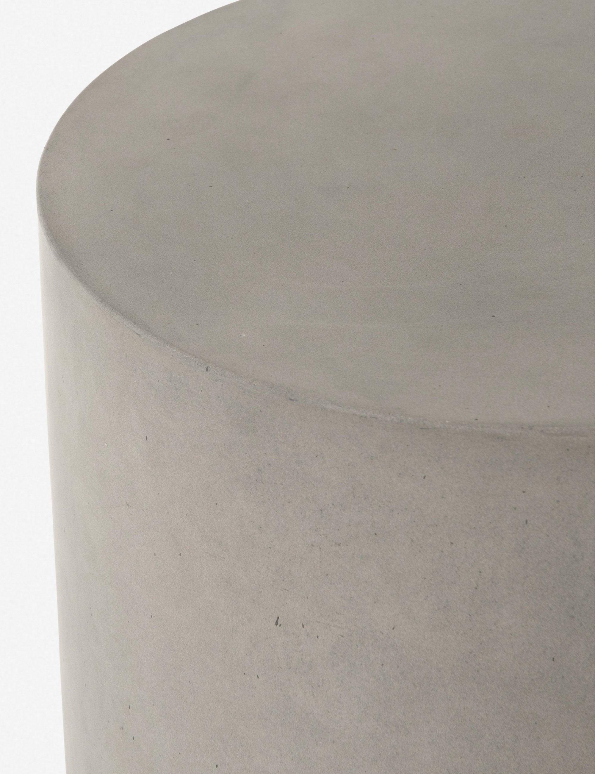 Mara Indoor / Outdoor Round Side Table