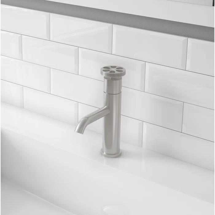 Nova Single-Hole Single-handle Bathroom Faucet