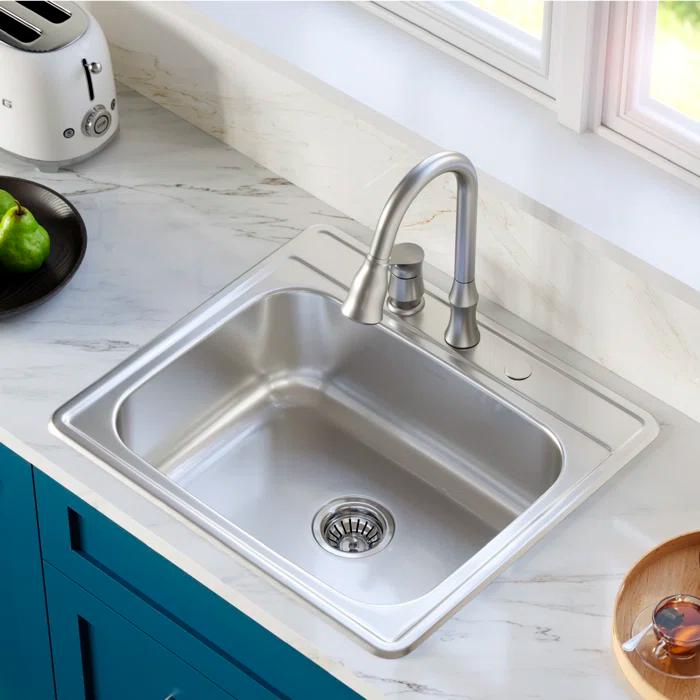 Karran Hillwood Single Handle Pull Down Sprayer Kitchen Faucet