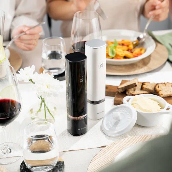 Black Matte Electric Salt and Pepper Mill with Ceramic Grinder
