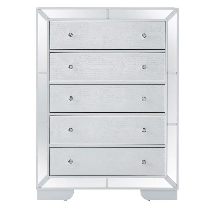 5 Drawer 32'' W Chest