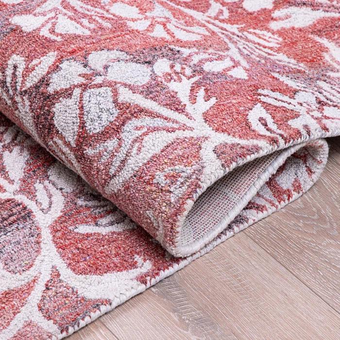 Florals Camellia Floral Hand Tufted Polyester Indoor/Outdoor Area Rug in Coral/Ivory