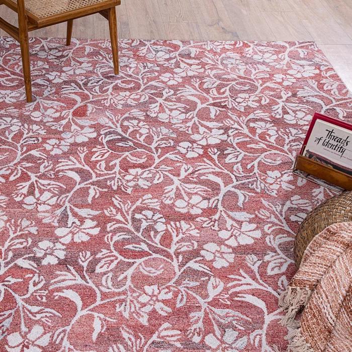 Florals Camellia Floral Hand Tufted Polyester Indoor/Outdoor Area Rug in Coral/Ivory