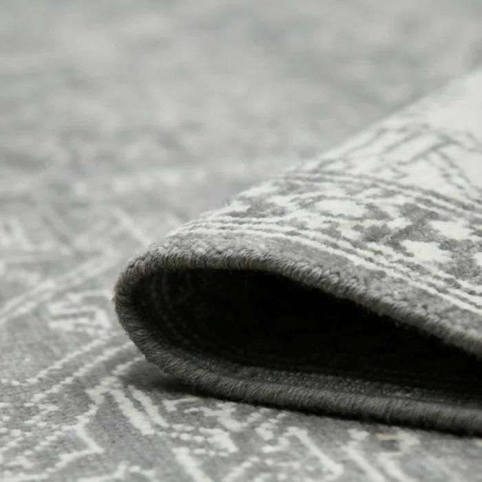 Nuit Arabe Wool Geometric Area Rug in Silver