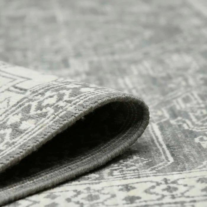 Nuit Arabe Wool Geometric Area Rug in Silver