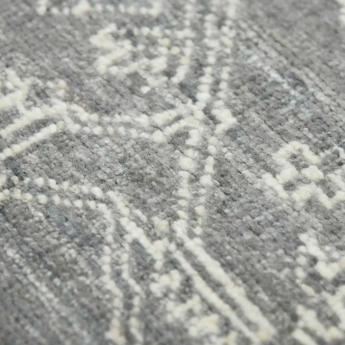 Nuit Arabe Wool Geometric Area Rug in Silver