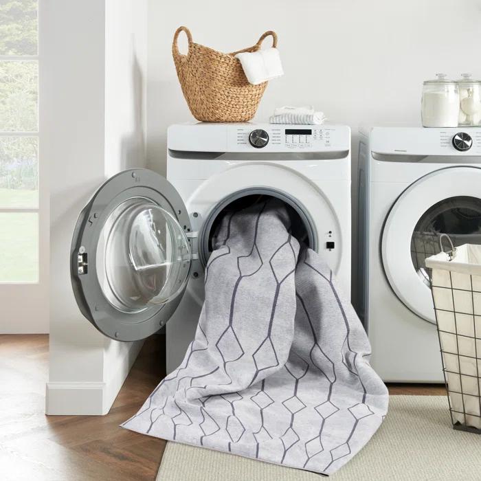 SR107 Geometric Machine Washable Area Rug in Ivory/Grey