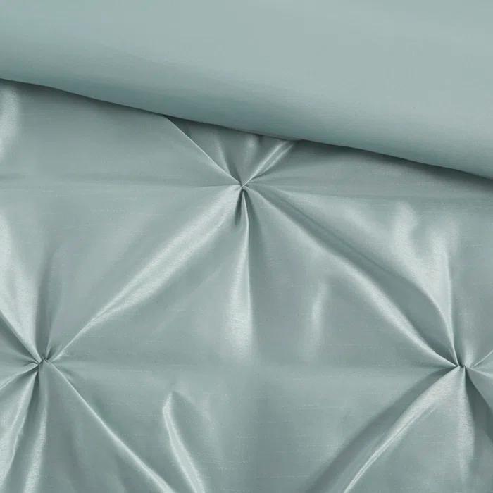 Madison Park Laurel 7 Piece Tufted Comforter Set