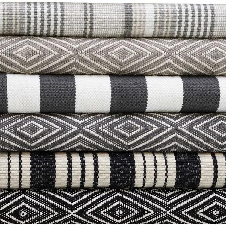 Diamond Black/Ivory Handwoven Indoor/Outdoor Rug