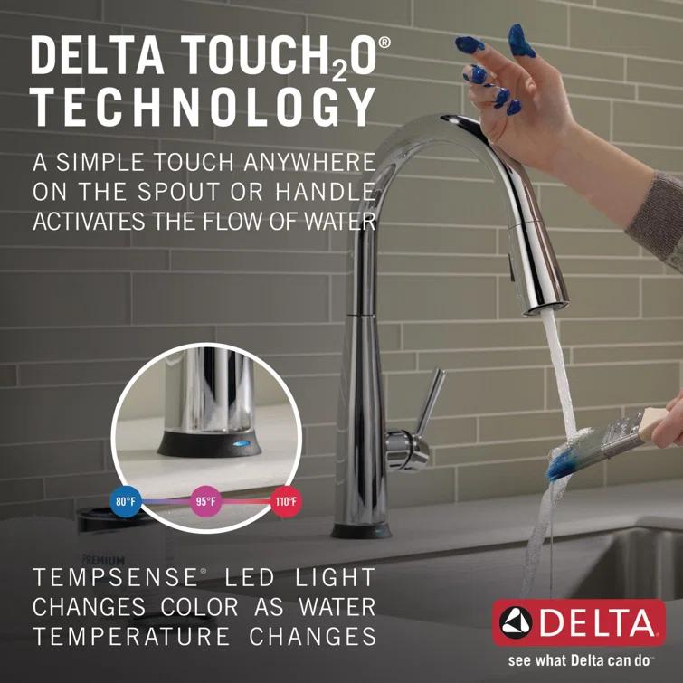 Essa Pull Down Single Handle Kitchen Faucet with MagnaTite Docking and Touch2O Technology