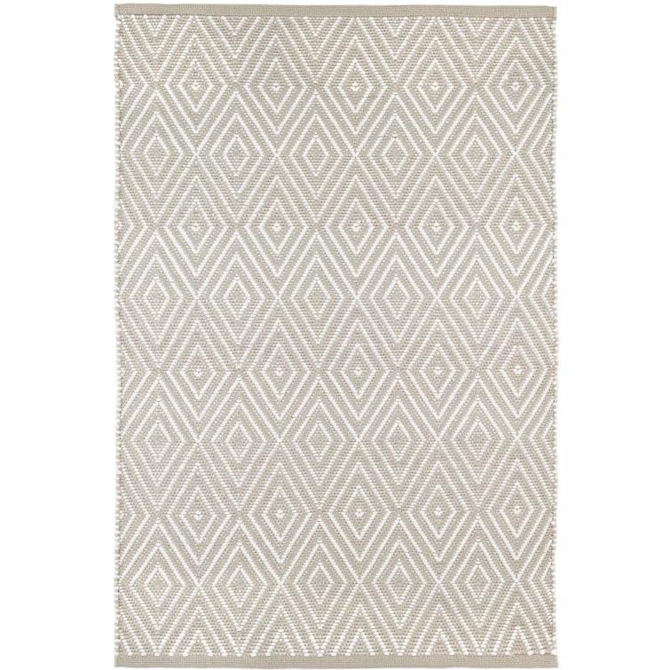 Diamond Platinum/White Handwoven Indoor/Outdoor Rug