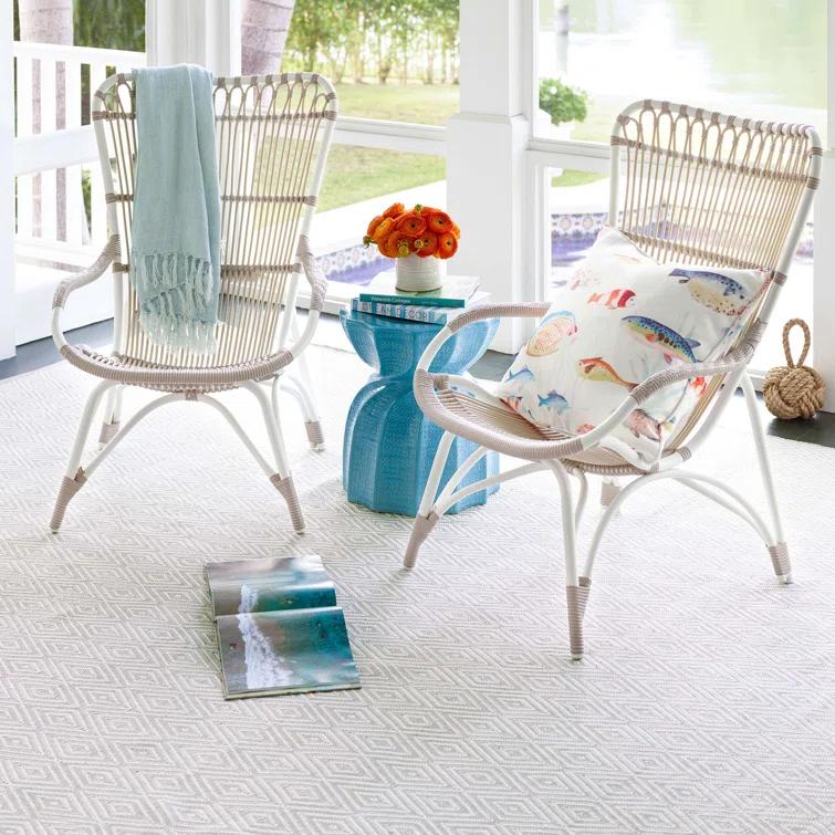 Diamond Platinum/White Handwoven Indoor/Outdoor Rug