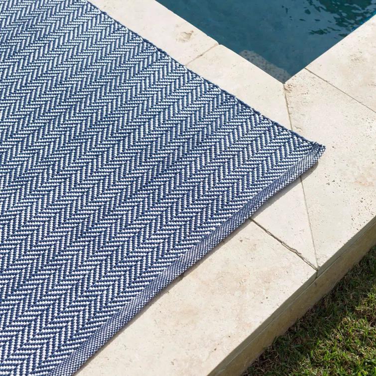 Herringbone Indigo/White Handwoven Indoor/Outdoor Rug