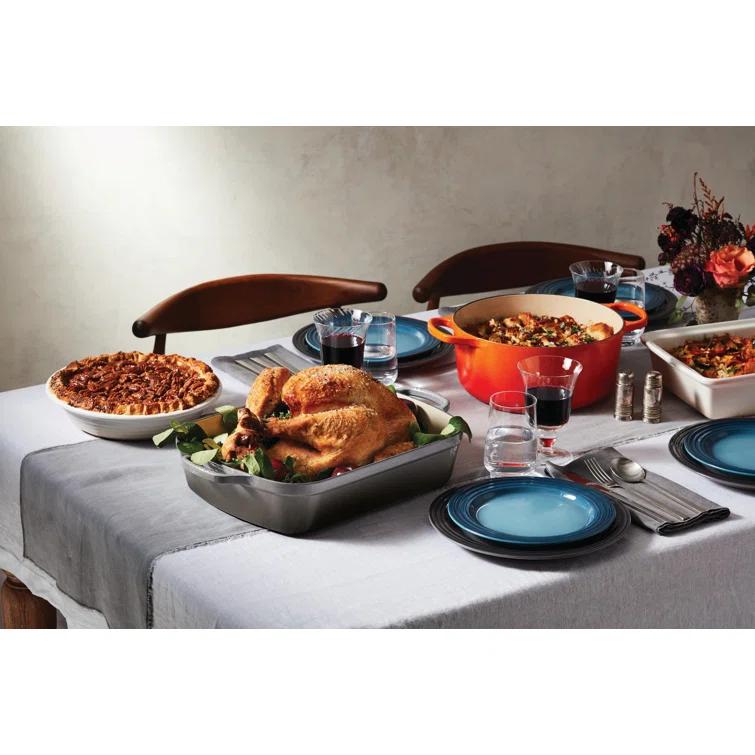 Le Creuset ® Signature 7.25-Qt. Caribbean Blue Enameled Cast Iron Dutch Oven