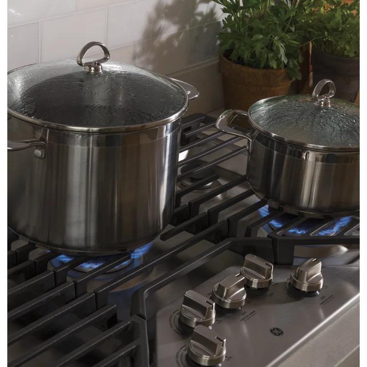 GE Appliances GE Appliances 36" Gas 5 Burner Cooktop with Dual Size Power Burner JGP5036SLSS