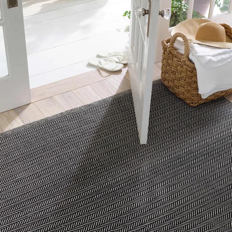 Herringbone Black/Ivory Handwoven Indoor/Outdoor Rug