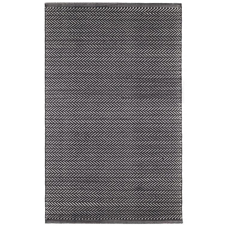 Herringbone Black/Ivory Handwoven Indoor/Outdoor Rug