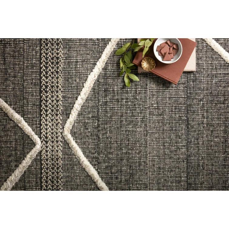 Gray Geometric Hand-Knotted Wool 2' x 3' Rug with Fringe