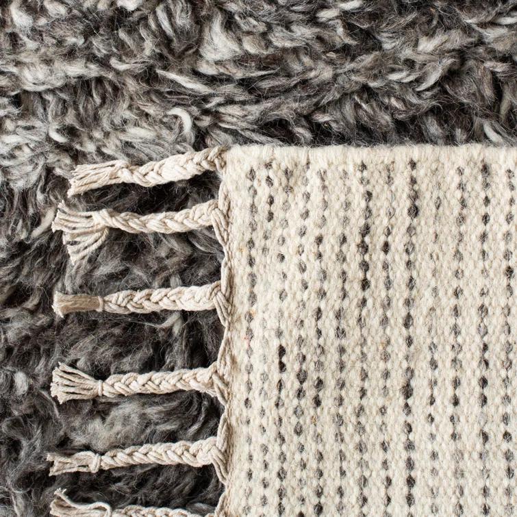 Aitkin Hand Woven Wool Solid Color Rug