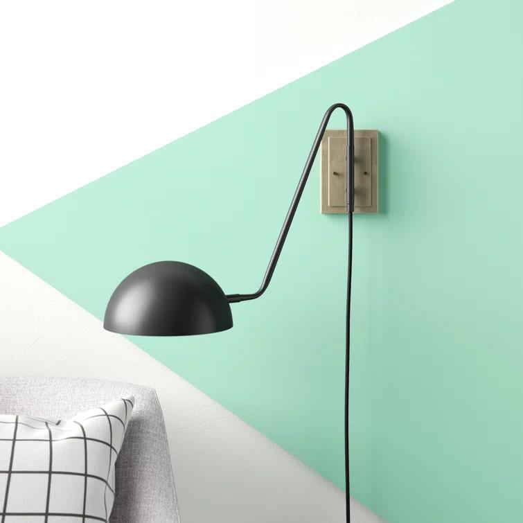 Loah Plug-in Wall Sconce
