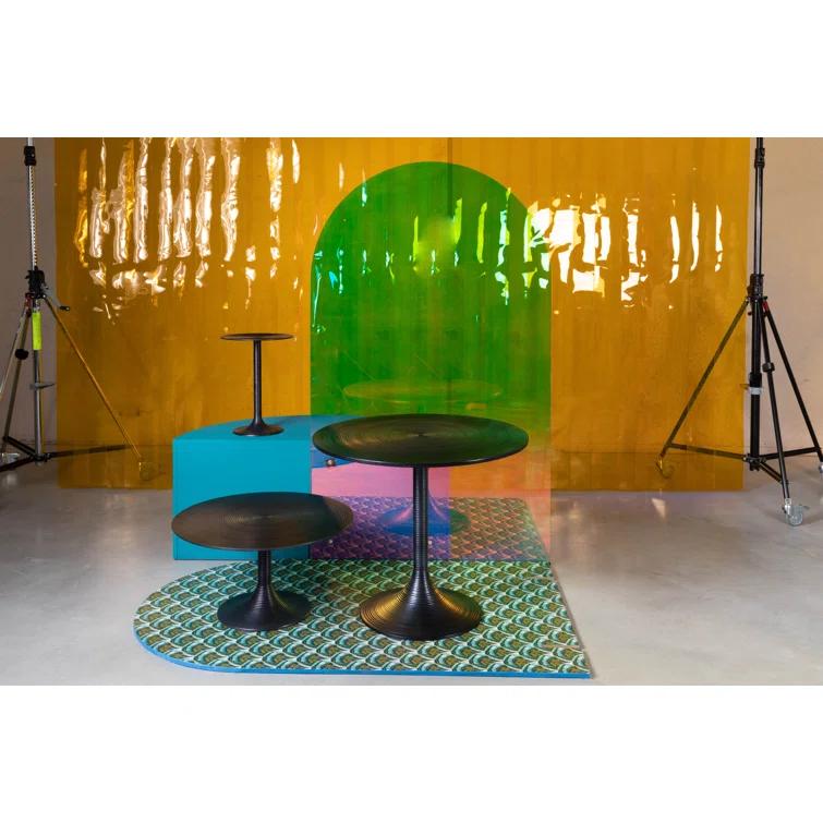 Bold Monkey Hypnotising Round Metal Dining Table