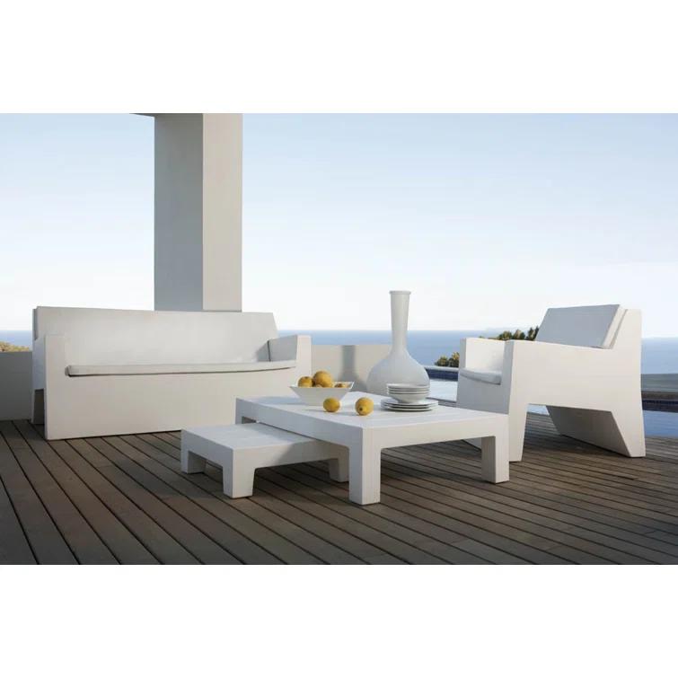 Jut Plastic/Resin Dining Table