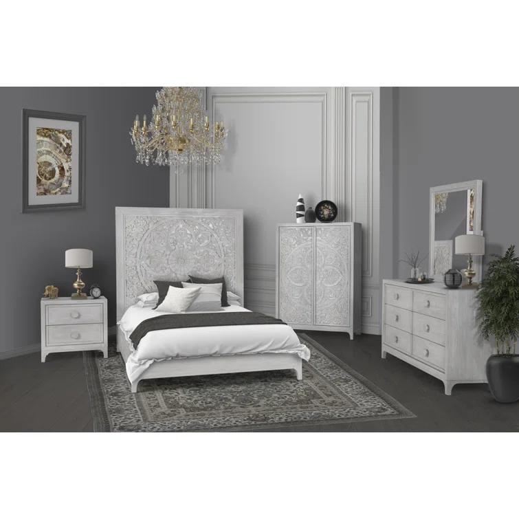 Tovoris Platform Bed