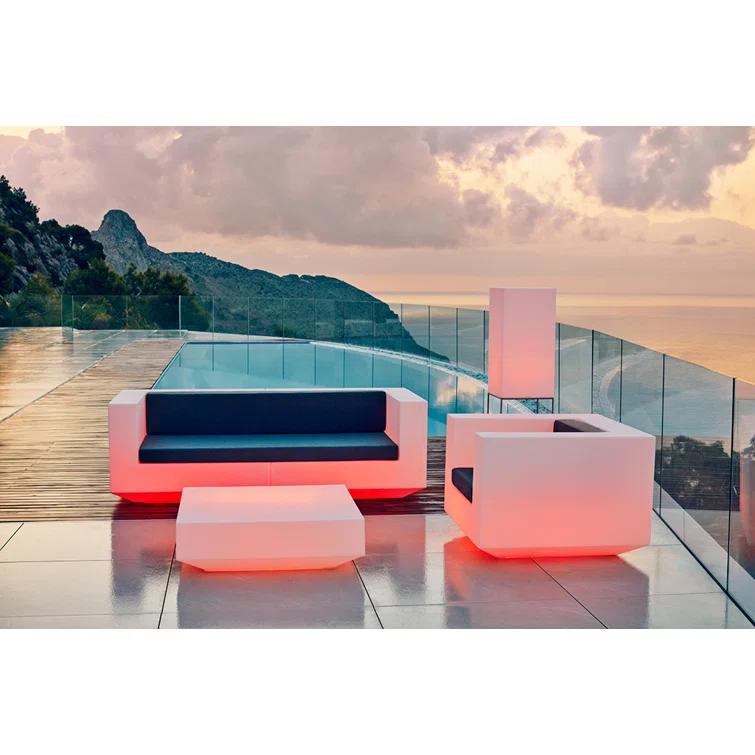 Vela - Resin Lounge Chair - Basic