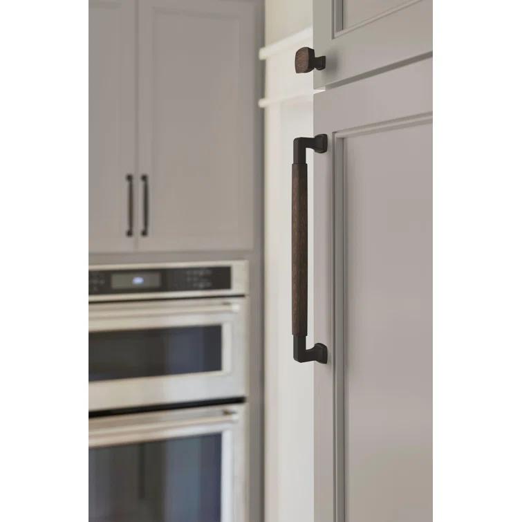 Stature Bar Pull