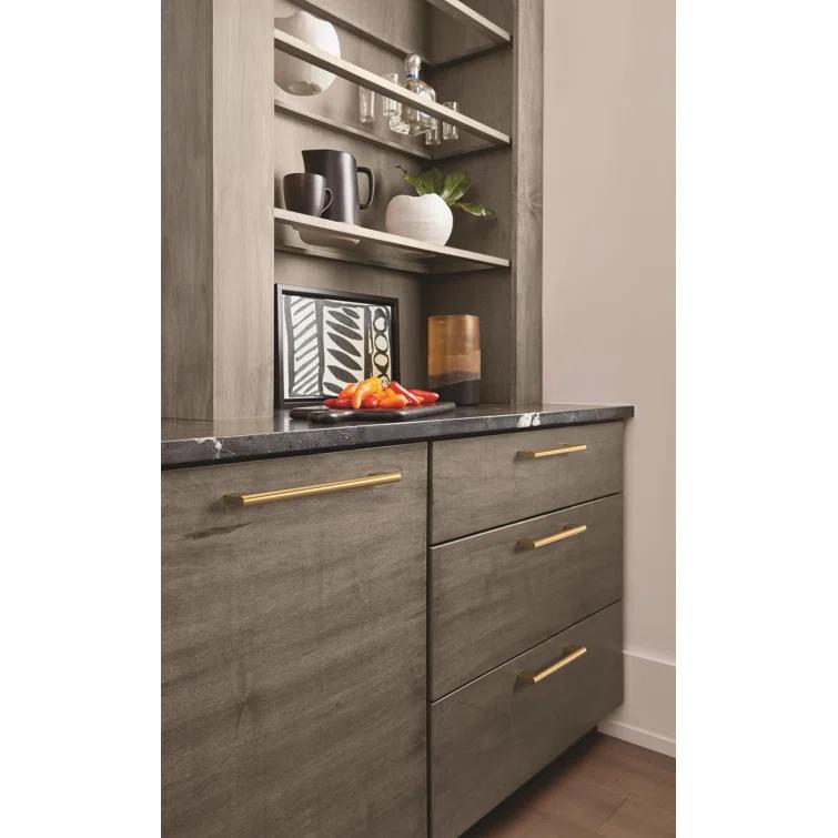Versa 6 5/16" Center To Center Bar Pull
