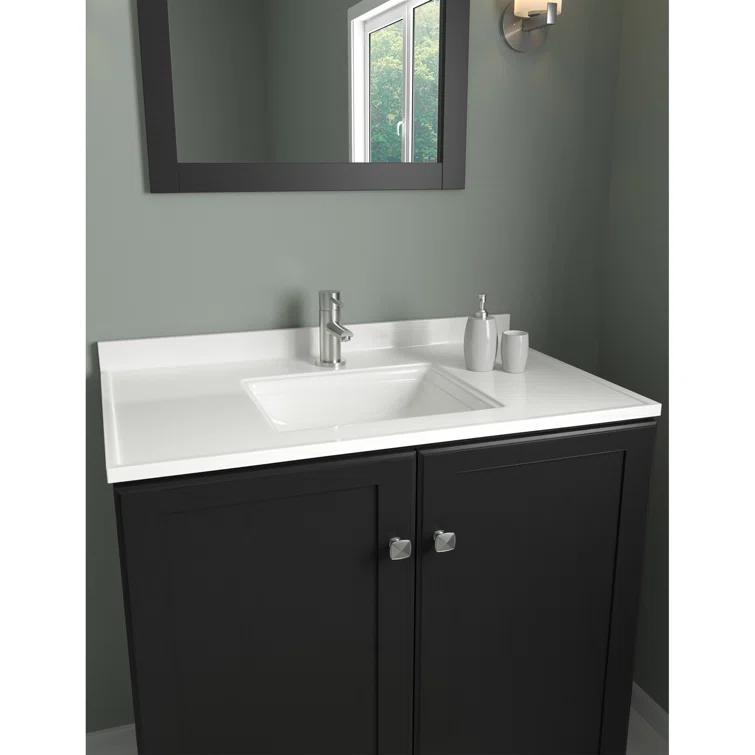 Eastport II Single Hole Bathroom Faucet with Drain Assembly