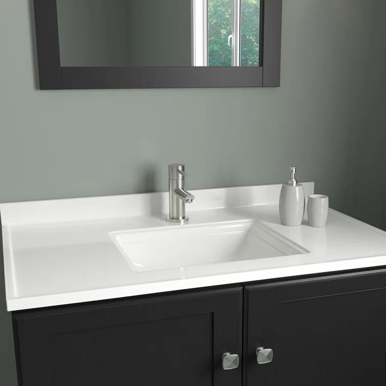 Eastport II Single Hole Bathroom Faucet with Drain Assembly