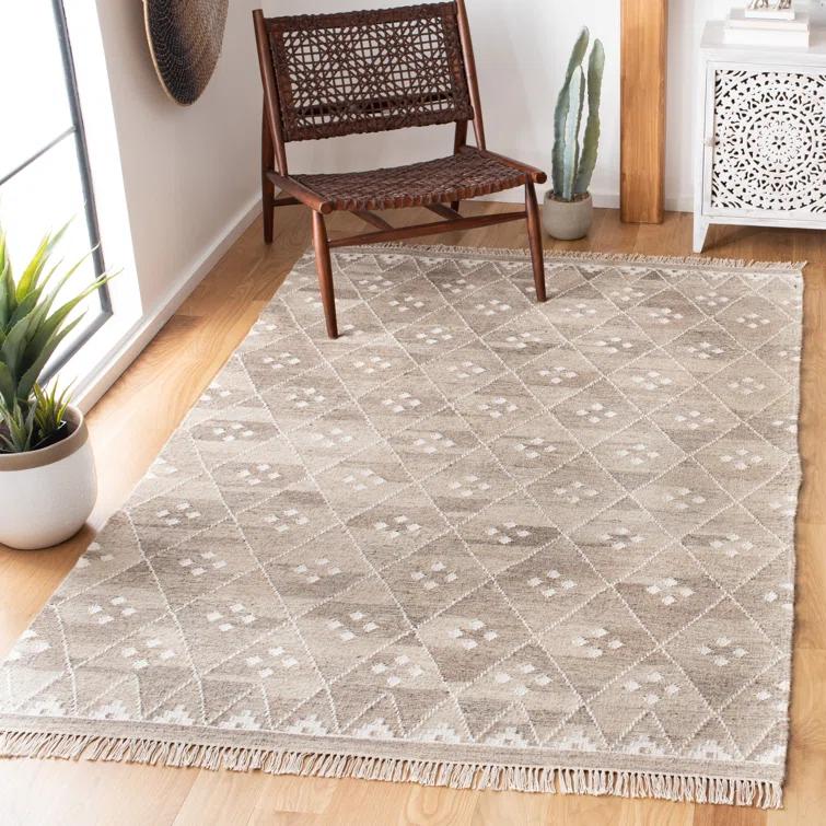 Natural Kilim Hand Woven Wool/Viscose/Cotton Geometric Rug in Natural Beige/Ivory