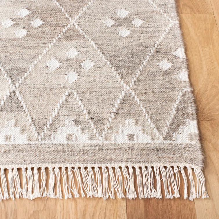 Natural Kilim Hand Woven Wool/Viscose/Cotton Geometric Rug in Natural Beige/Ivory