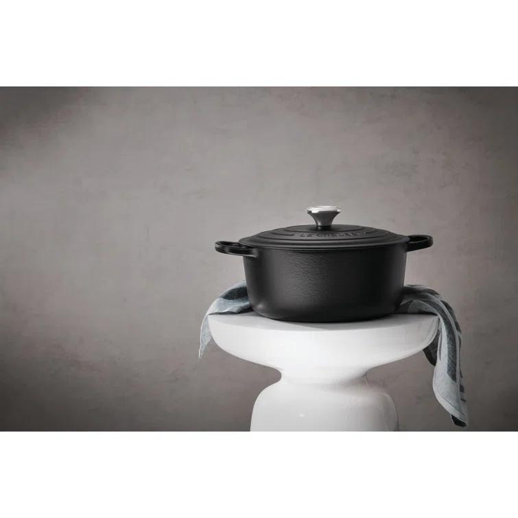 Le Creuset ® Signature 7.25-Qt. Licorice Black Enameled Cast Iron Dutch Oven