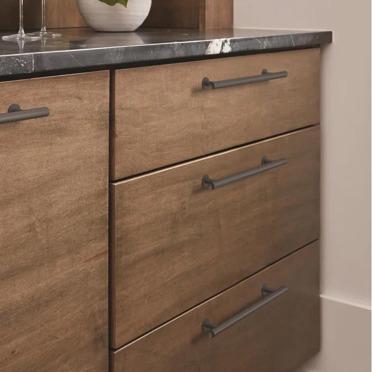 Radius Bar Pull