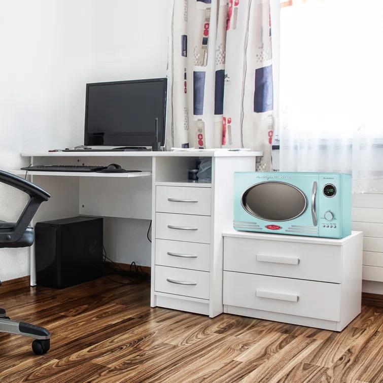 Nostalgia Retro 19" 0.9 cu ft. 800-Watt Countertop Microwave Oven