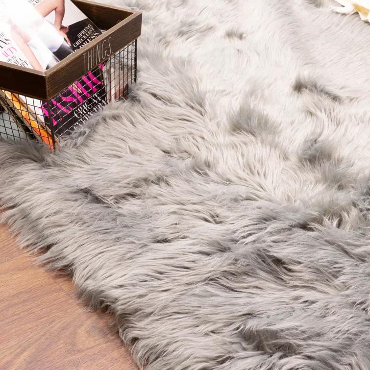 Luxury Faux Sheepskin Fur Area Rug Soft Fluffy Rugs, Shag Plush Carpet Faux Fur Rug For Bedroom Floor Sofa Living Room