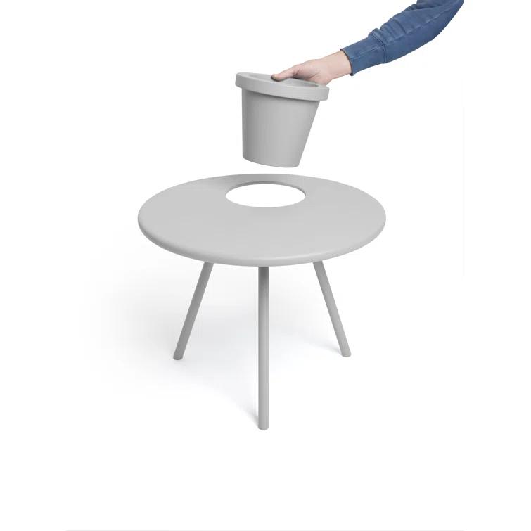 Bakkes 3 Leg End Table