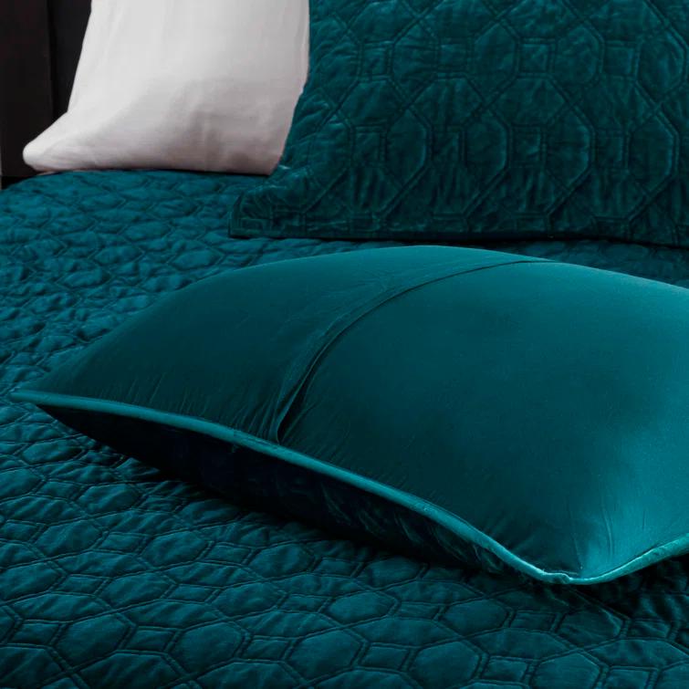 Madison Park Harper 3 Piece Velvet Quilt Set